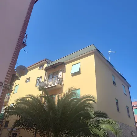 Raluca Apartamento Acilia