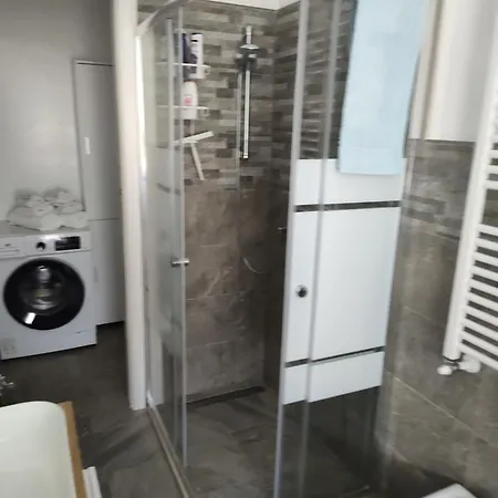 Raluca Apartamento