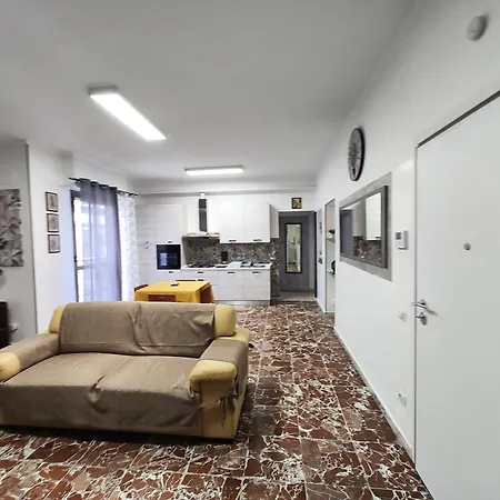 Raluca Apartment Stadtviertel Acilia